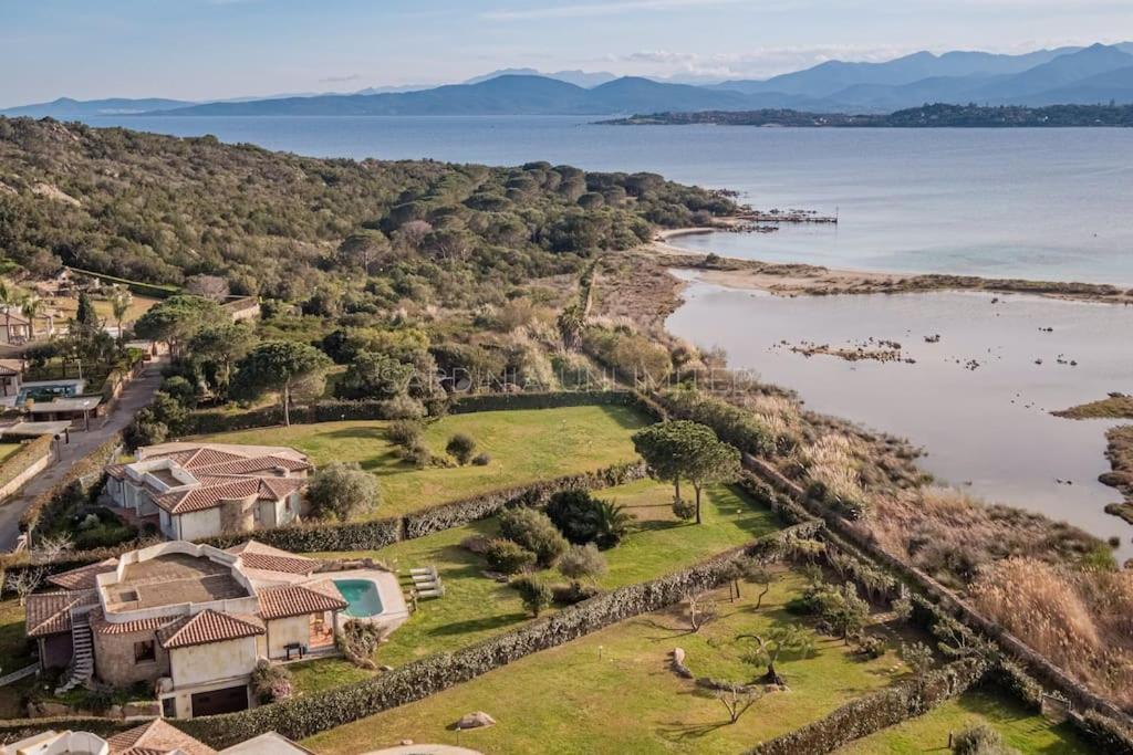 Villa Domus Ardea Capo Coda Cavallo Exteriör bild