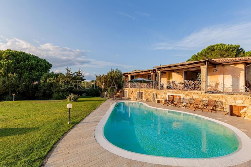 Villa Domus Ardea Capo Coda Cavallo Exteriör bild